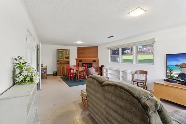 $374,900 | 2109 20th Avenue, Monroe, WI 53566