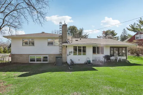 $374,900 | 2109 20th Avenue, Monroe, WI 53566