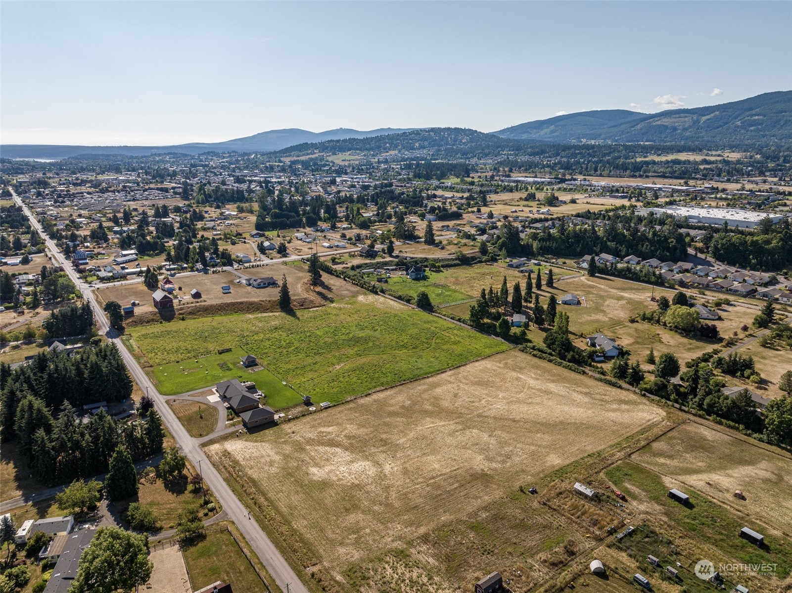 1575 West Hendrickson Road Sequim, WA 98382 - Photo 6 of 16 a view of a city