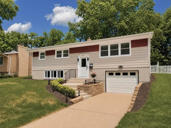 $595,000 | 21 North Kenosha Drive, Madison, WI 53705