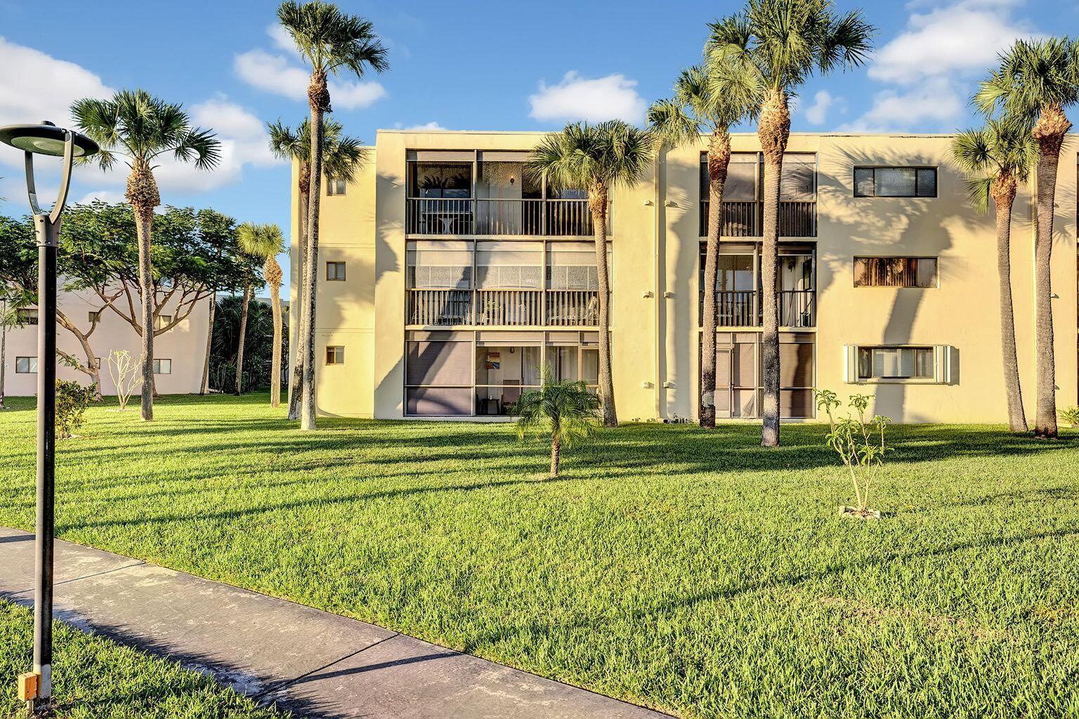 5130 Las Verdes Circle, Unit 214 Delray Beach, FL 33484 - Photo 2 of 22 main