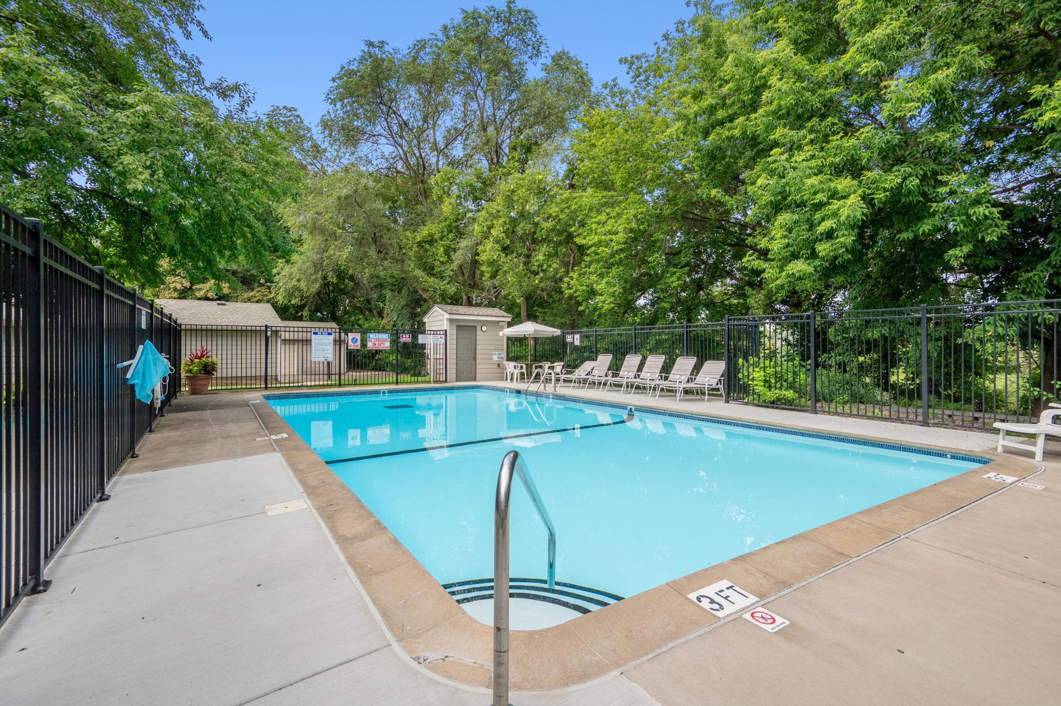 2170 Ridge Drive, Unit 14 St. Louis Park, MN 55416 - Photo 23 of 26 Gallery Image 23
