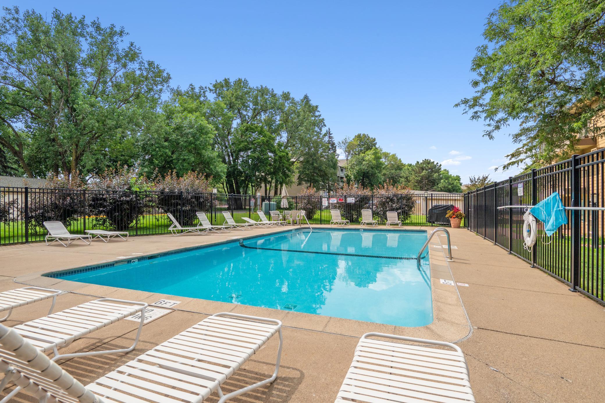2170 Ridge Drive, Unit 14 St. Louis Park, MN 55416 - Photo 24 of 26 Gallery Image 24