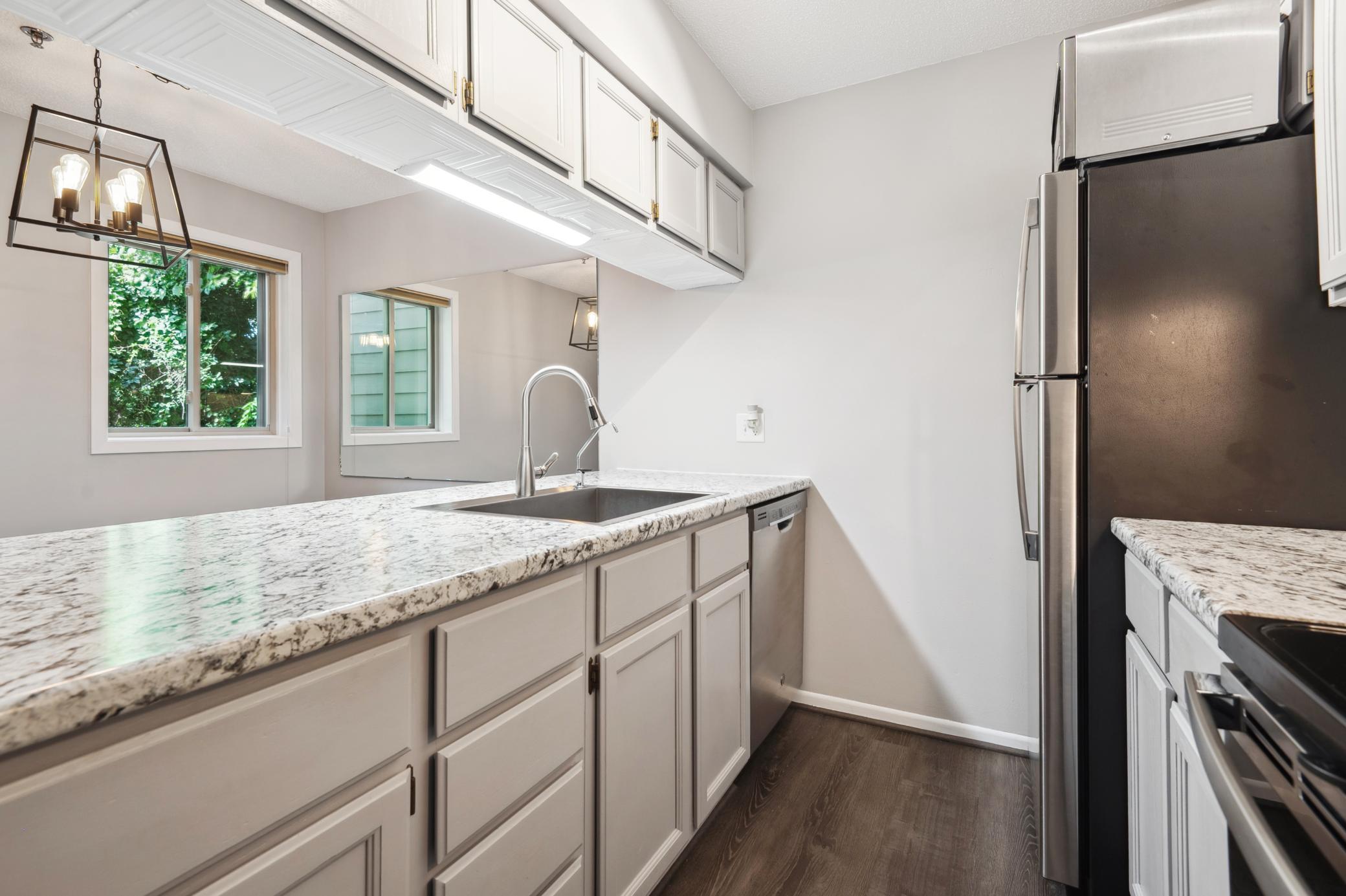 2170 Ridge Drive, Unit 14 St. Louis Park, MN 55416 - Photo 9 of 26 Gallery Image 9