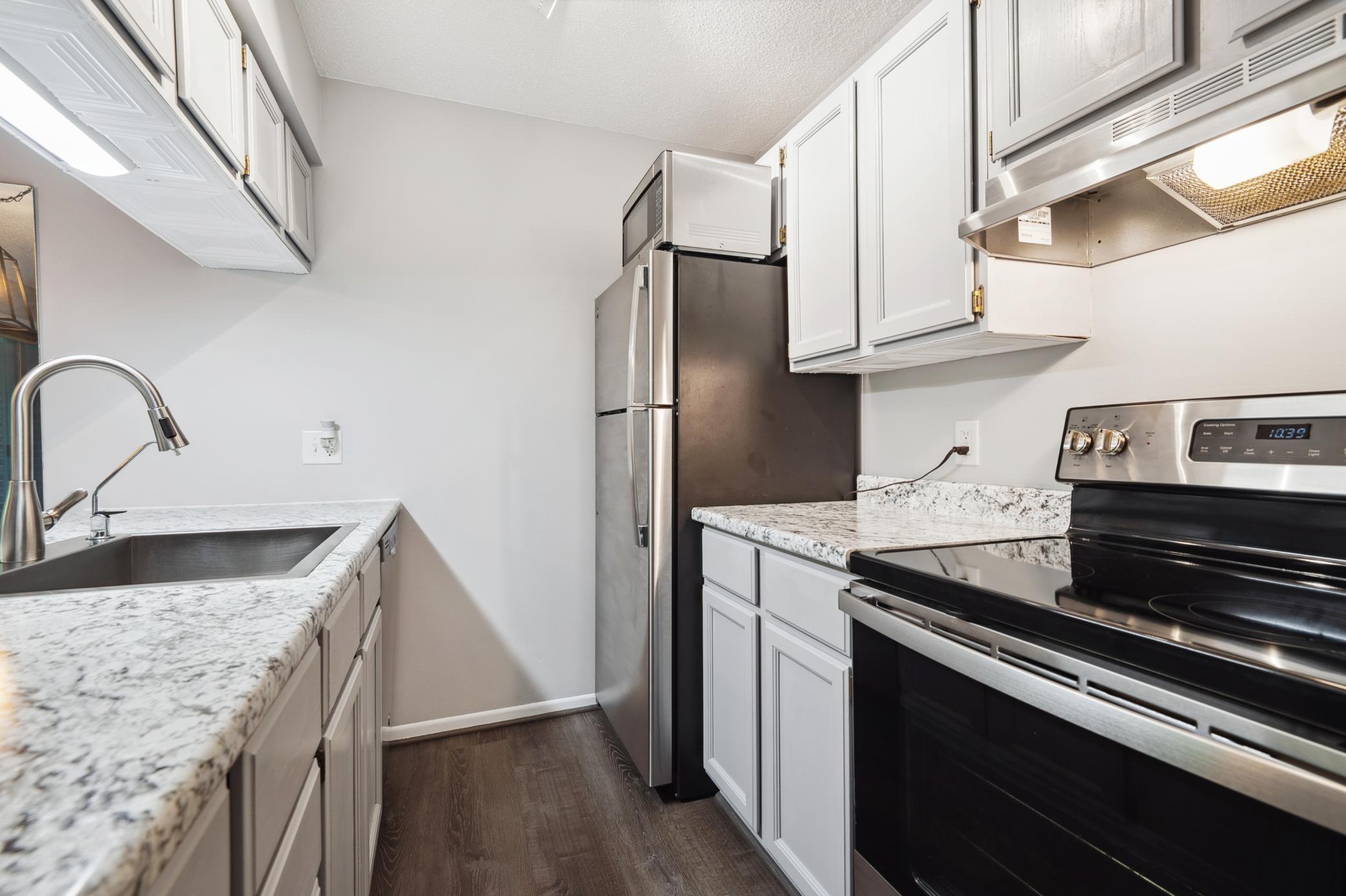 2170 Ridge Drive, Unit 14 St. Louis Park, MN 55416 - Photo 10 of 26 Gallery Image 10