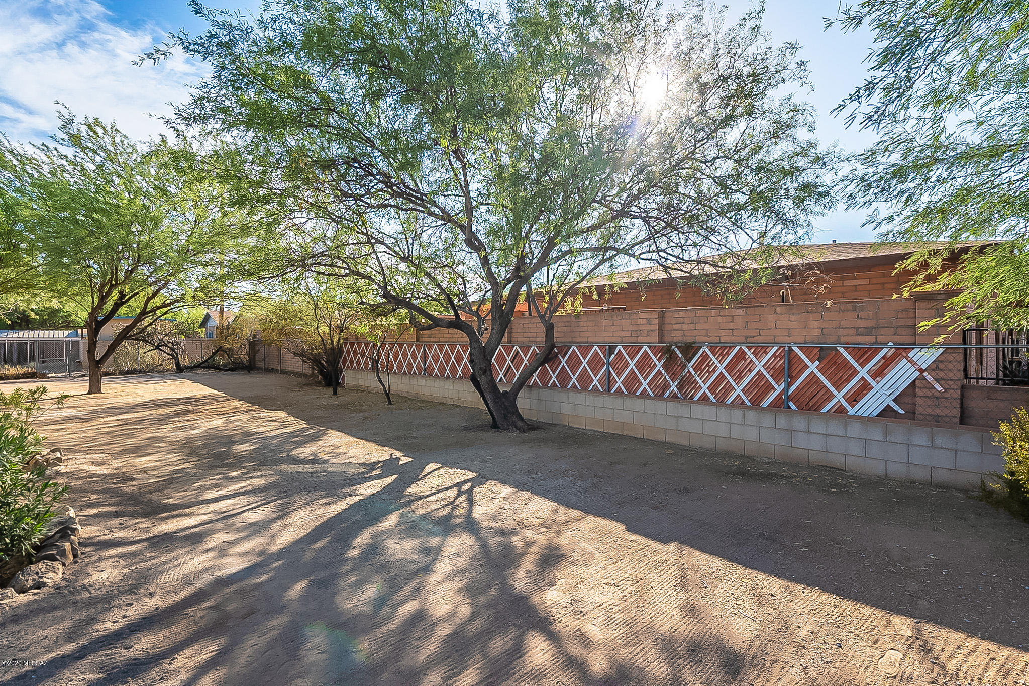 2735 West Bilby Road Tucson, AZ 85746 - Photo 11 of 32 Gallery Image 11