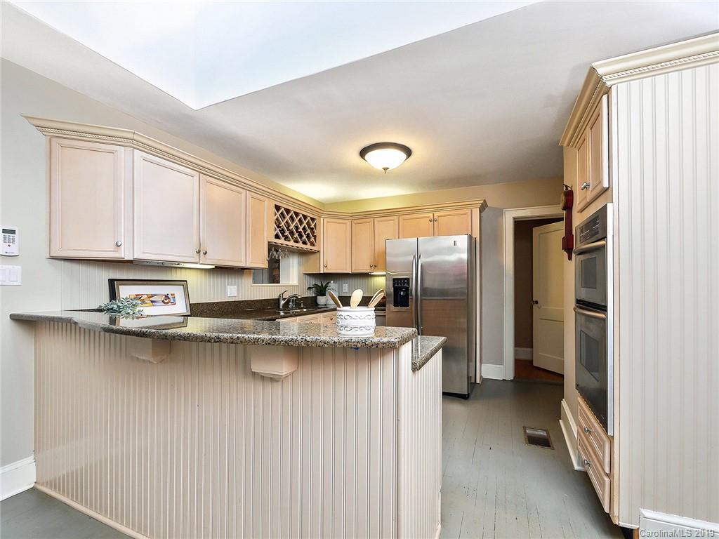 2425 Sharon Road Charlotte, NC 28211 - Photo 8 of 27