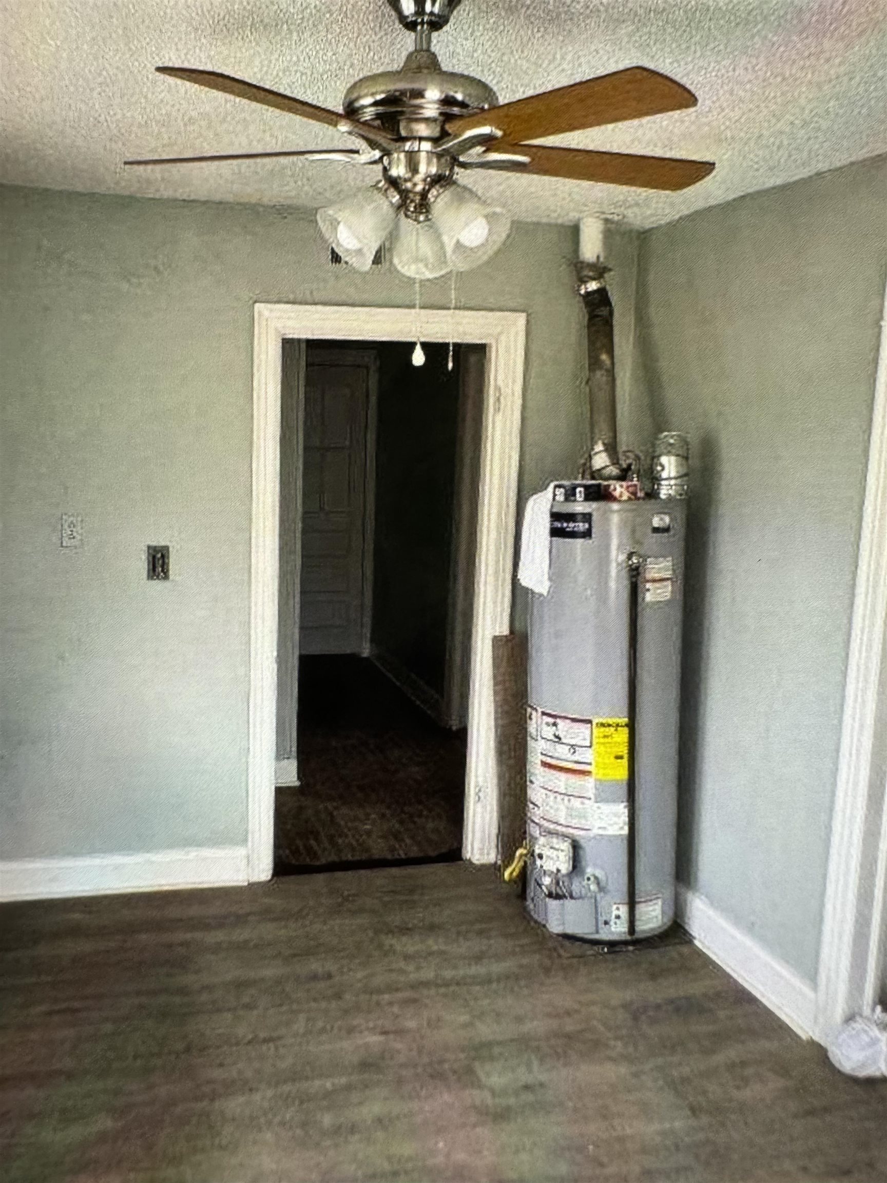 3483 Ardmore Street Memphis, TN 38127 - Photo 9 of 13 a view of an entryway of a house
