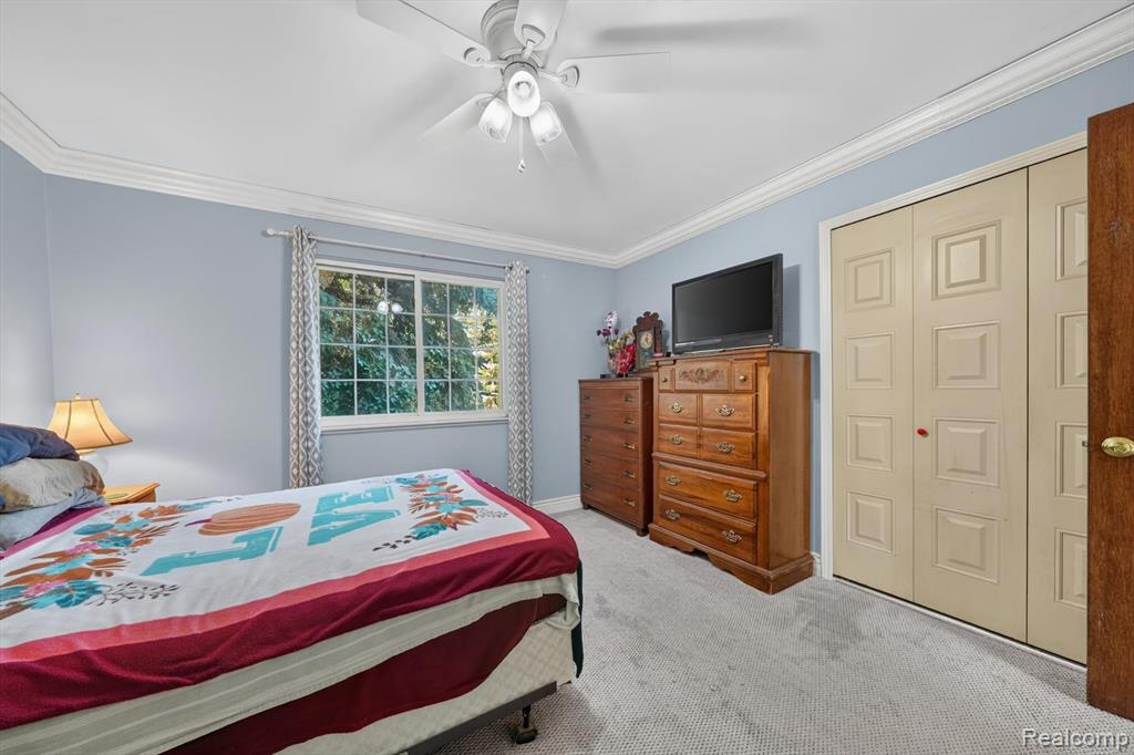 4430 Center Road Flint, MI 48506 - Photo 25 of 49