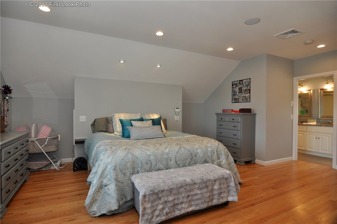 205 Curry Road Cranston, RI 02920 - Photo 18 of 36