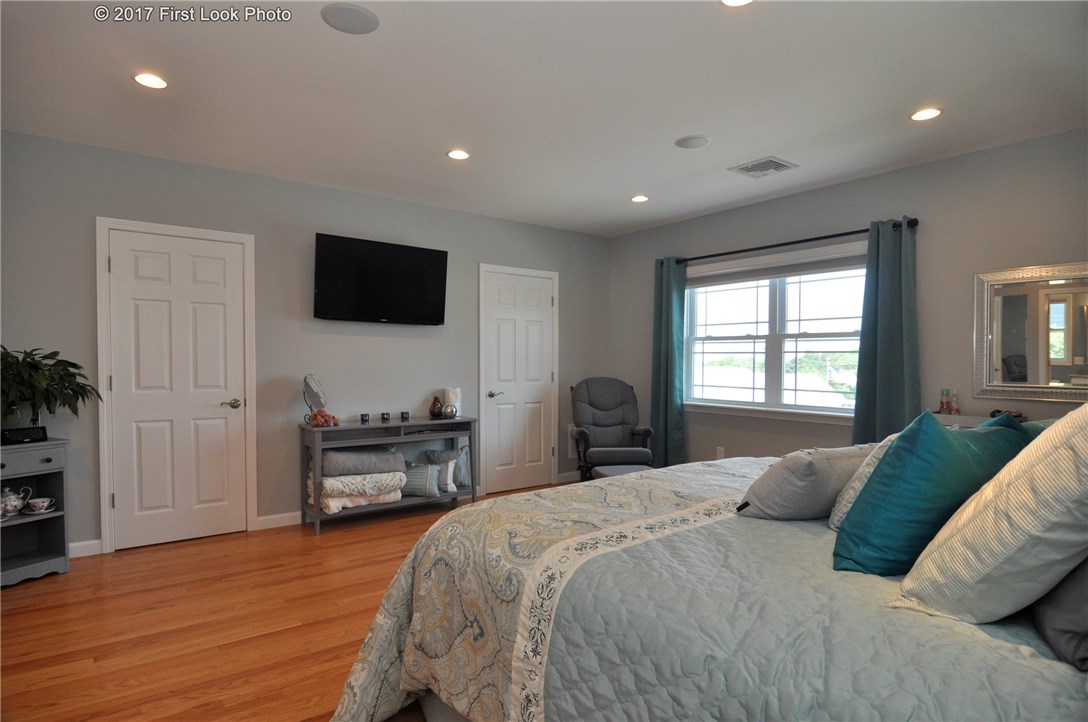 205 Curry Road Cranston, RI 02920 - Photo 20 of 36