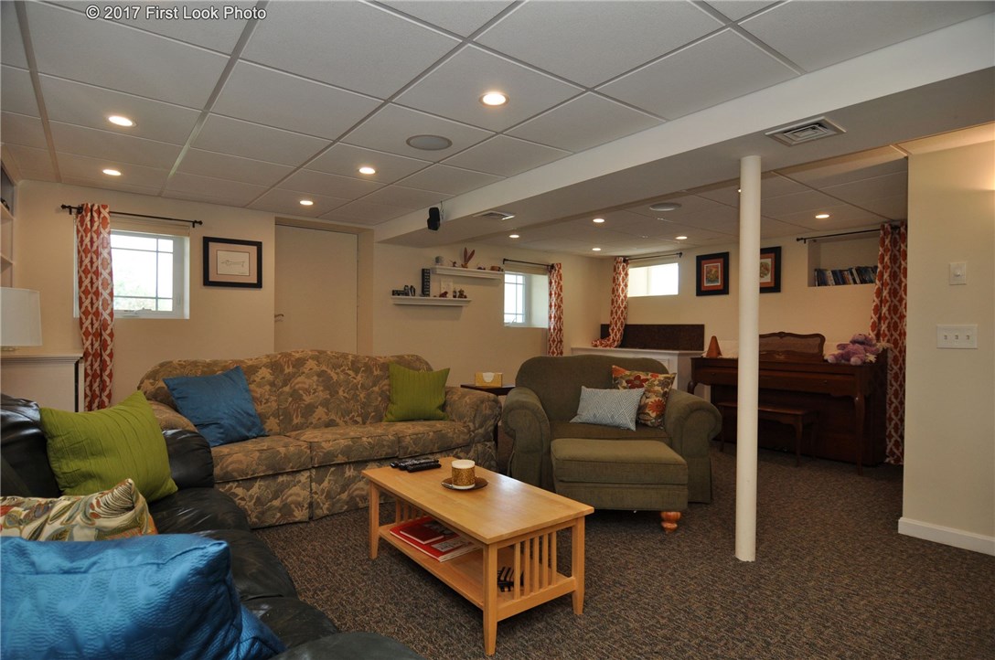 205 Curry Road Cranston, RI 02920 - Photo 29 of 36