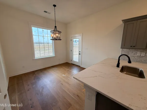 $346,900 | 767 Coahoma Court, Nesbit, MS 38651