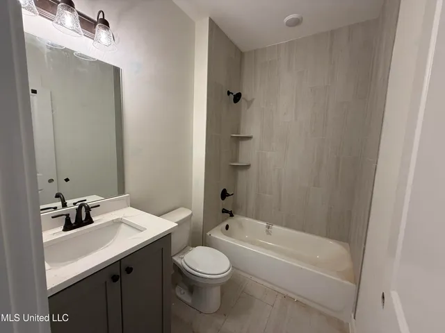 $346,900 | 767 Coahoma Court, Nesbit, MS 38651