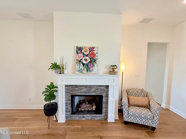 $346,900 | 767 Coahoma Court, Nesbit, MS 38651