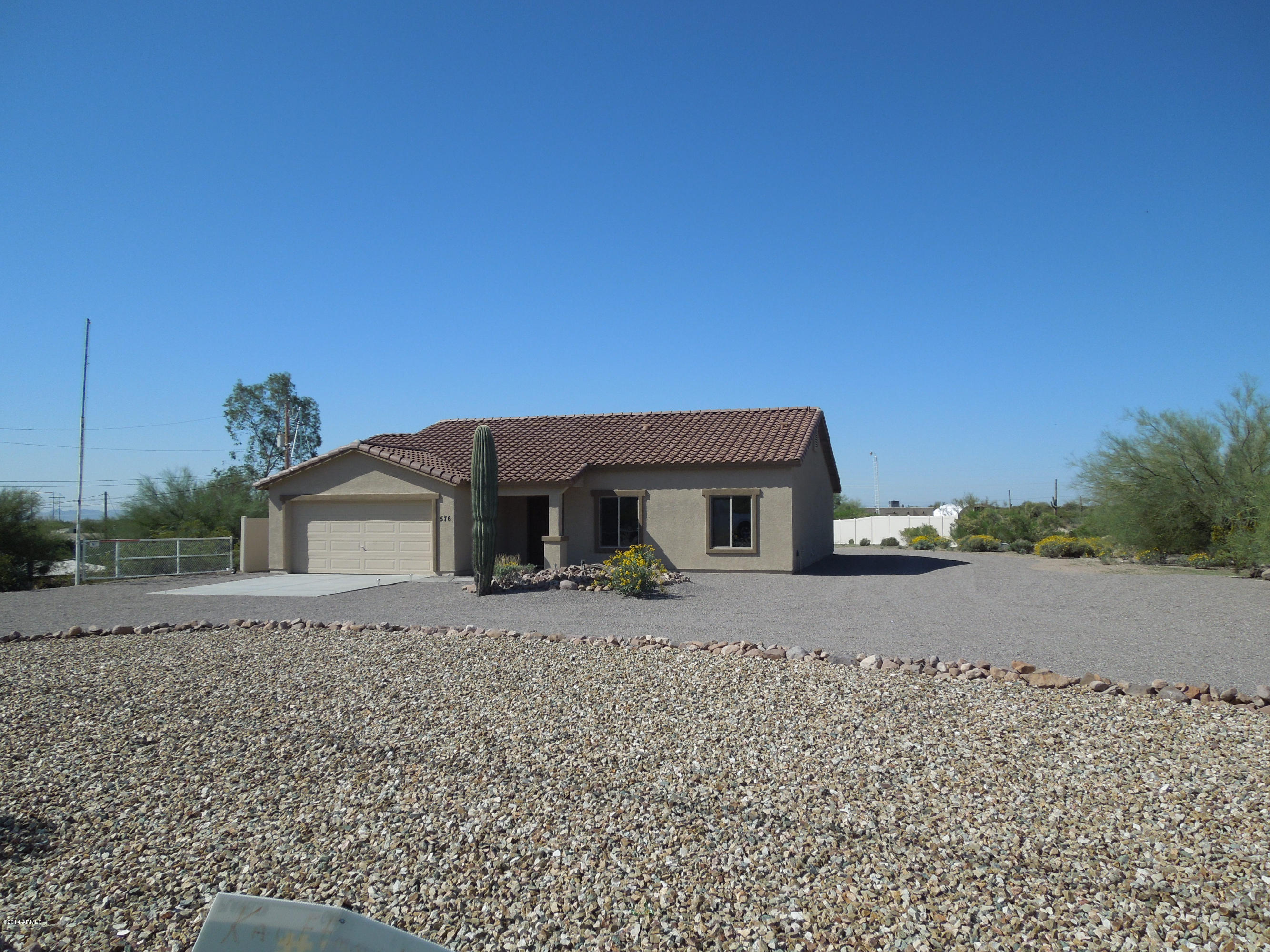 576 North Boyd Road Apache Junction, AZ 85119 - Photo 1 of 26 Front view - landscaped