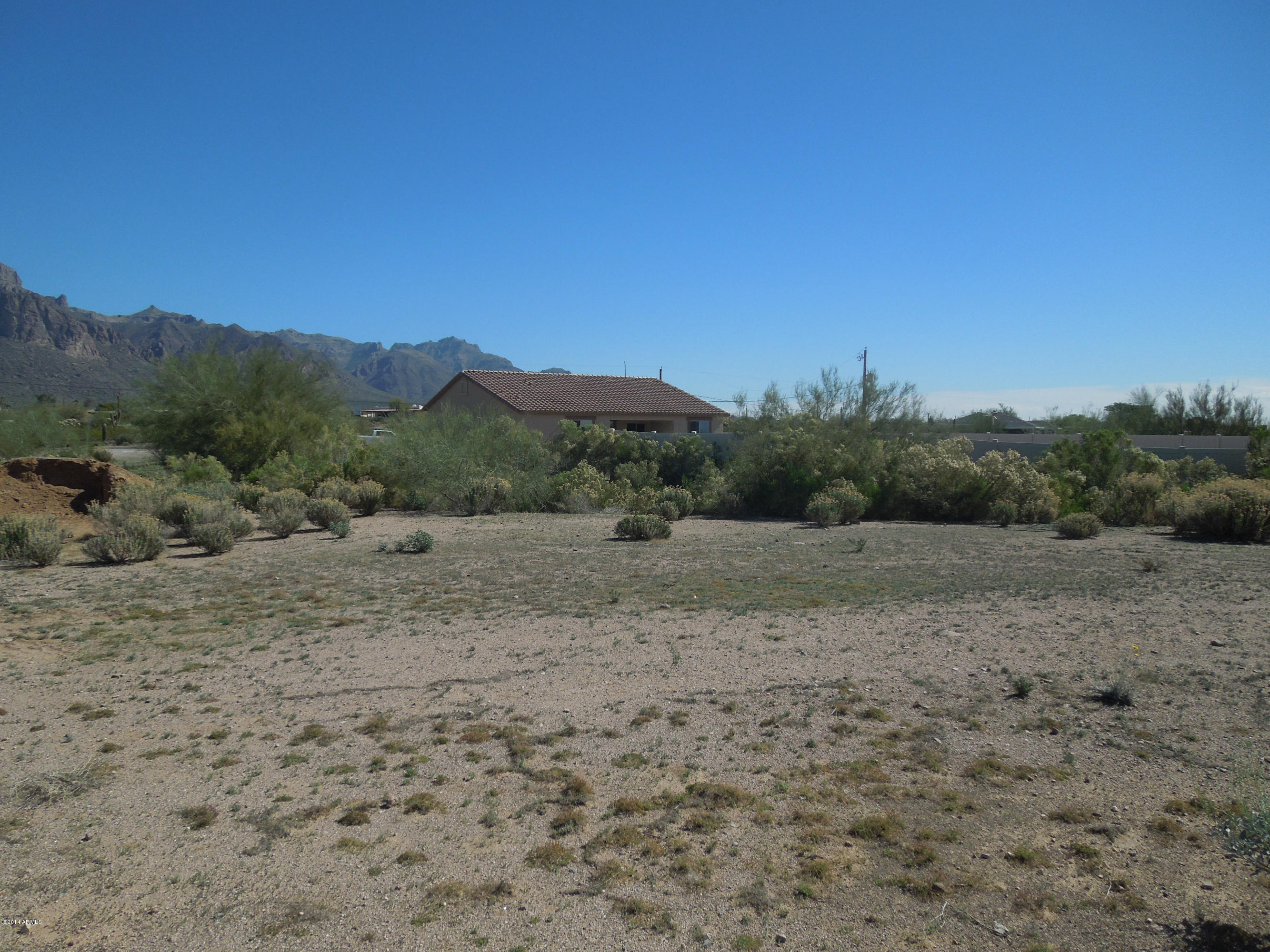 576 North Boyd Road Apache Junction, AZ 85119 - Photo 24 of 26 side area - back view