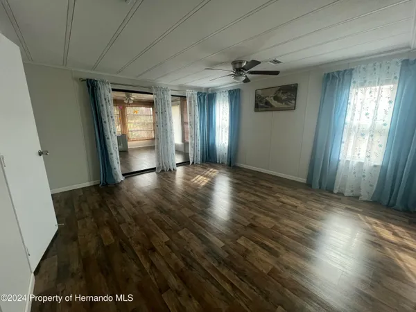 a view of empty room