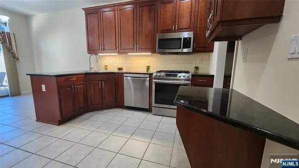 $5,350 | 108 Winding Creek, Old Tappan, NJ 07675
