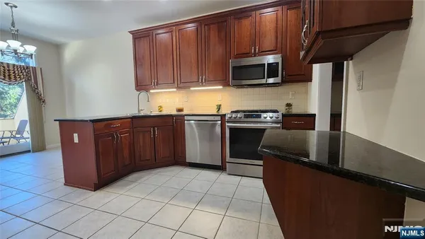 $5,350 | 108 Winding Creek, Old Tappan, NJ 07675
