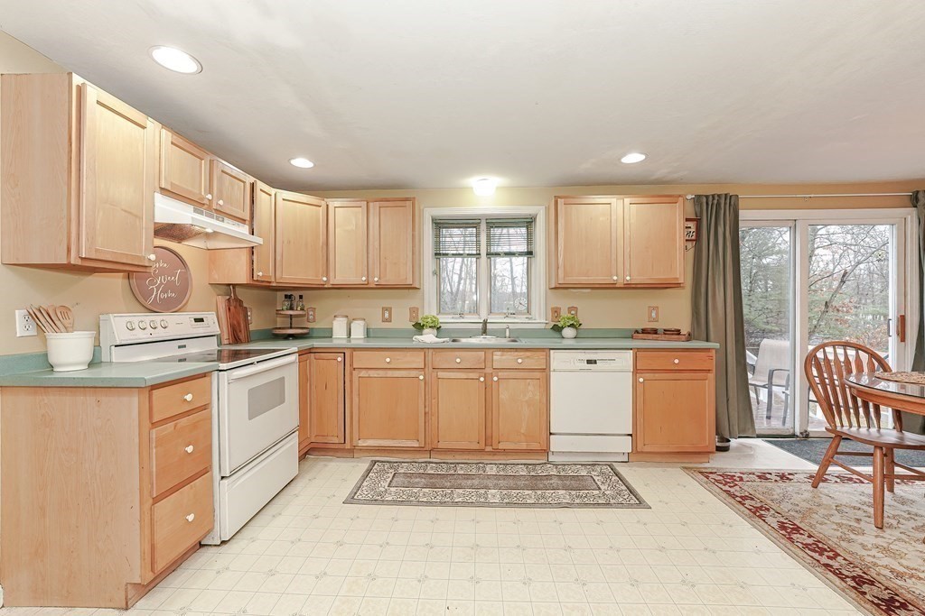 13 Liberty Road Medway, MA 02053 - Photo 16 of 42 Gallery Image 16