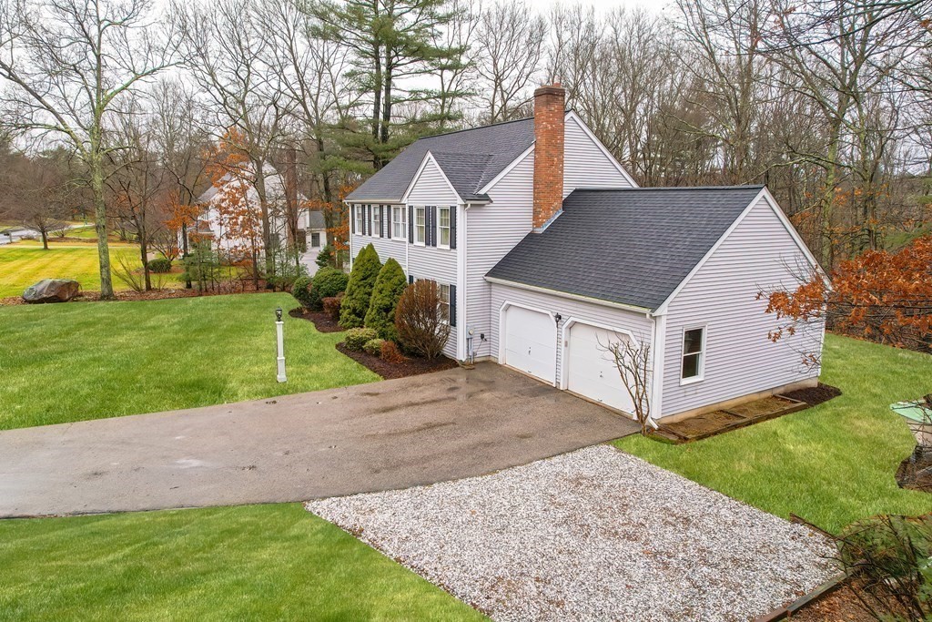 13 Liberty Road Medway, MA 02053 - Photo 4 of 42 Gallery Image 4