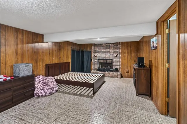 $284,900 | 18701 East 27th Terrace South, Independence, MO 64057