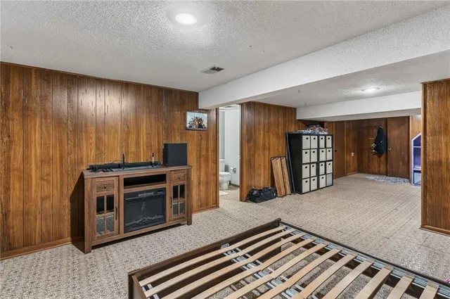 $284,900 | 18701 East 27th Terrace South, Independence, MO 64057