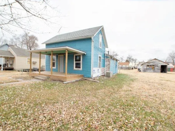 $29,000 | 307 North Washington Street, Hillsboro, KS 67063