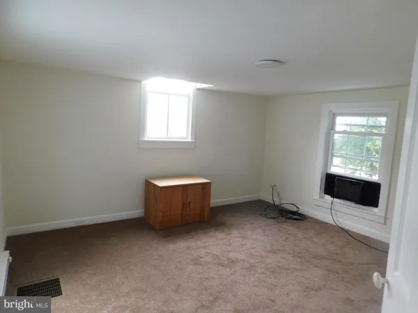 $2,100 | 13142 Lord Fairfax Highway, Boyce, VA 22620