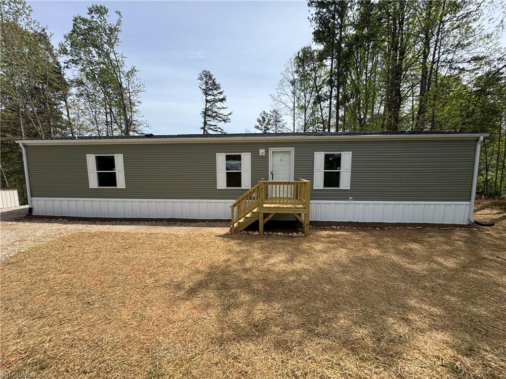 5787 Davis Road Walkertown, NC 27051 - Photo 3 of 30 Front of Home