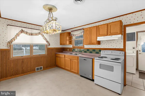 $369,900 | 106 Disney Avenue, Pasadena, MD 21122