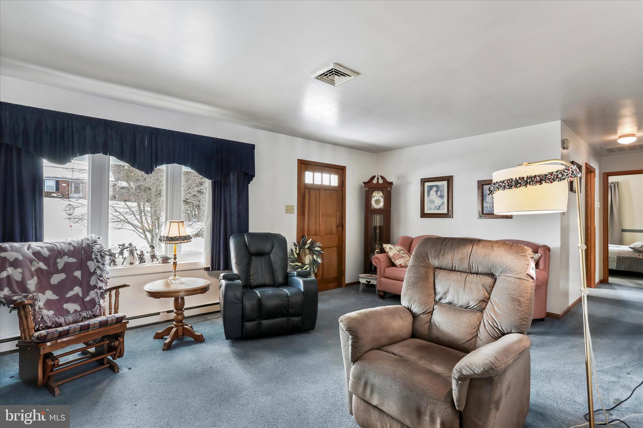 15024 Clear Spring Road Williamsport, MD 21795 - Photo 8 of 31 Gallery Image 8