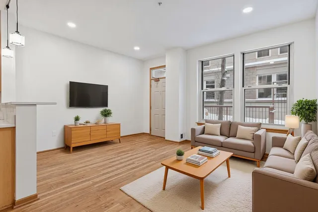 $280,000 | 545 North 1st Street, Unit 123, Minneapolis, MN 55401