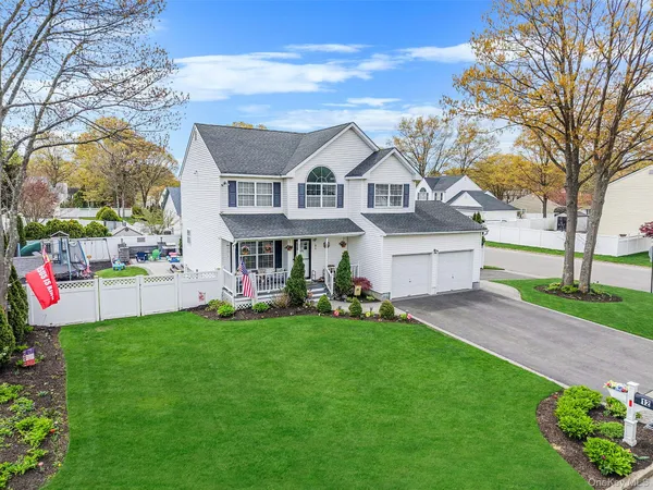 $739,990 | 12 Orange Avenue, Port Jefferson Station, NY 11776