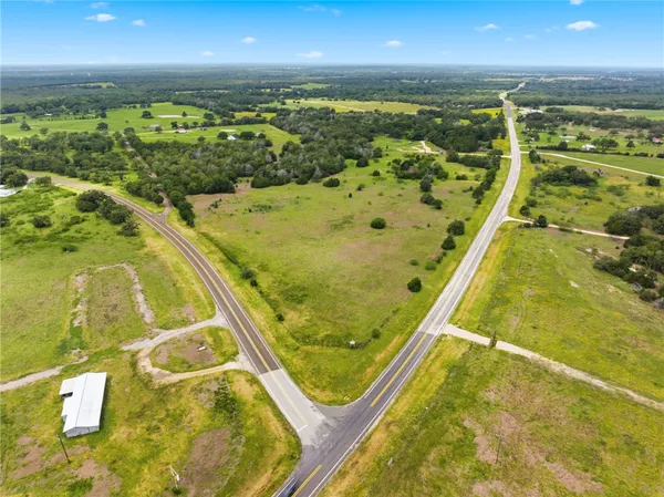 $349,900 | 60 W West, Somerville, TX 77879