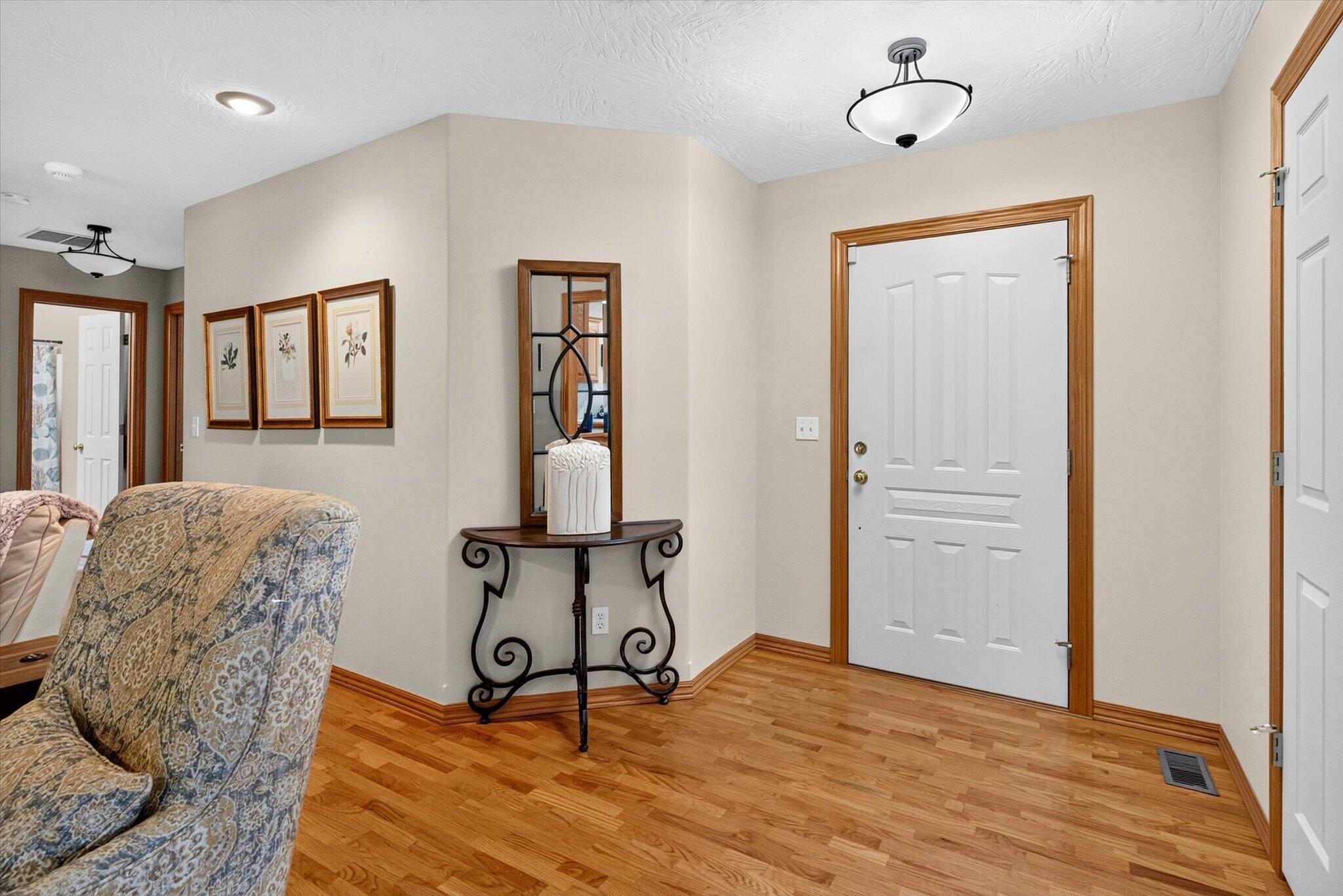 3987 West Edgewood Street Springfield, MO 65807 - Photo 3 of 33 05-5