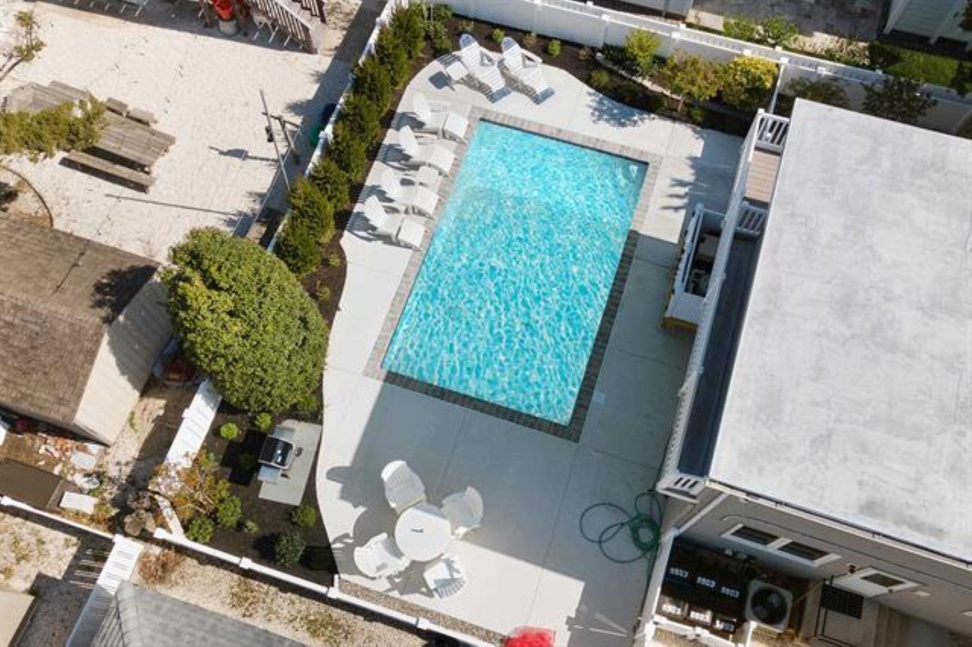 9903 2nd Stone Harbor, NJ 08247 - Photo 27 of 28 view of a room with wooden floor