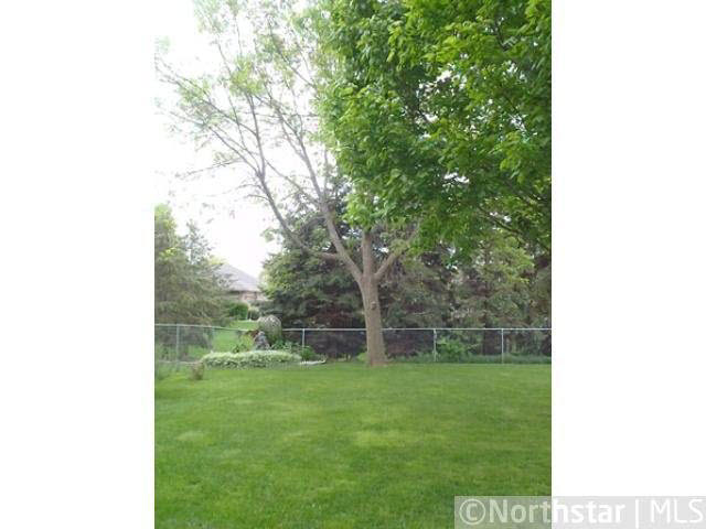 14351 Embry Path Apple Valley, MN 55124 - Photo 3 of 18 Gallery Image 3