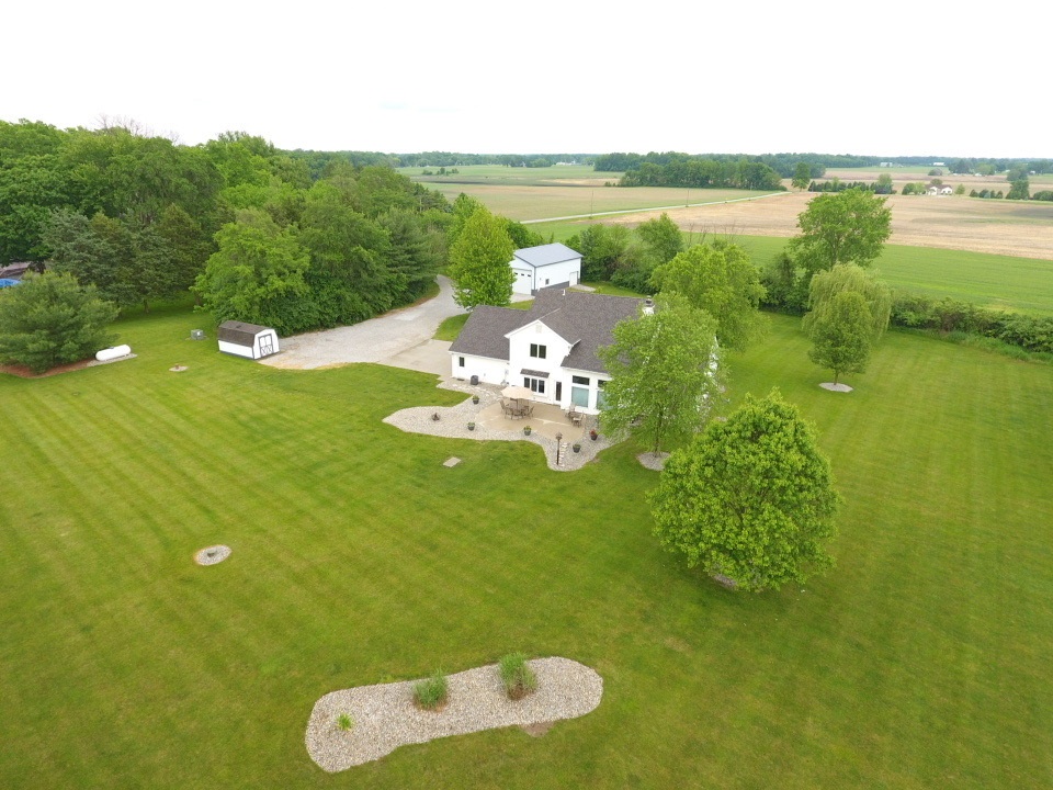 13031 Wappes Road Churubusco, IN 46723 - Photo 3 of 33