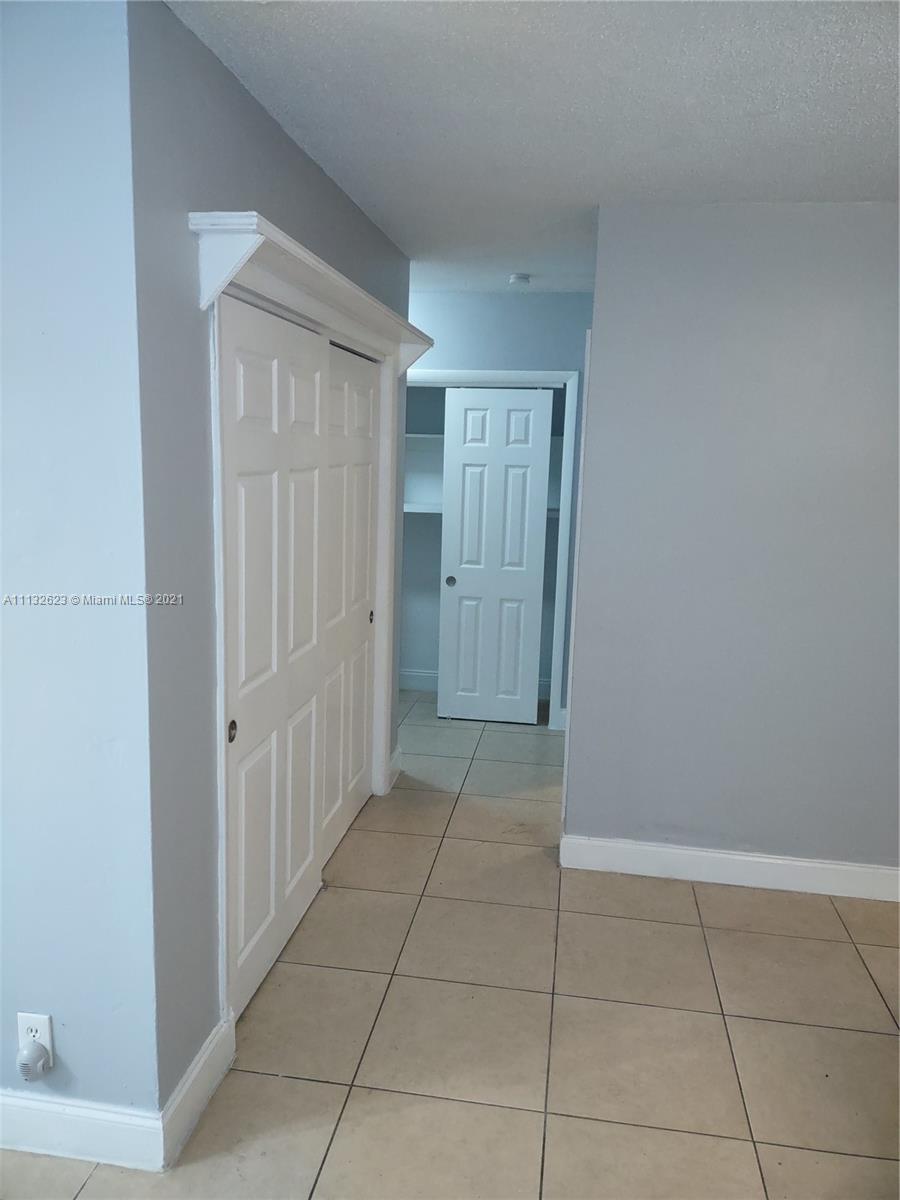 Avondale Pompano Beach, FL 33060 - Photo 7 of 18 a view of an empty room