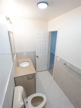 $2,475 | 5400 Northwest 18th Street, Unit 3N, Lauderhill, FL 33313