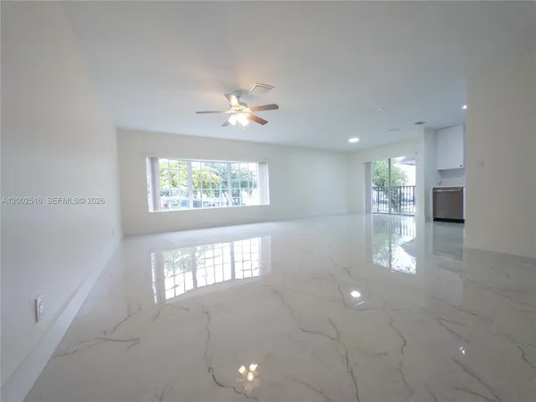 $2,475 | 5400 Northwest 18th Street, Unit 3N, Lauderhill, FL 33313