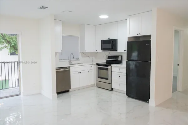 $2,475 | 5400 Northwest 18th Street, Unit 3N, Lauderhill, FL 33313