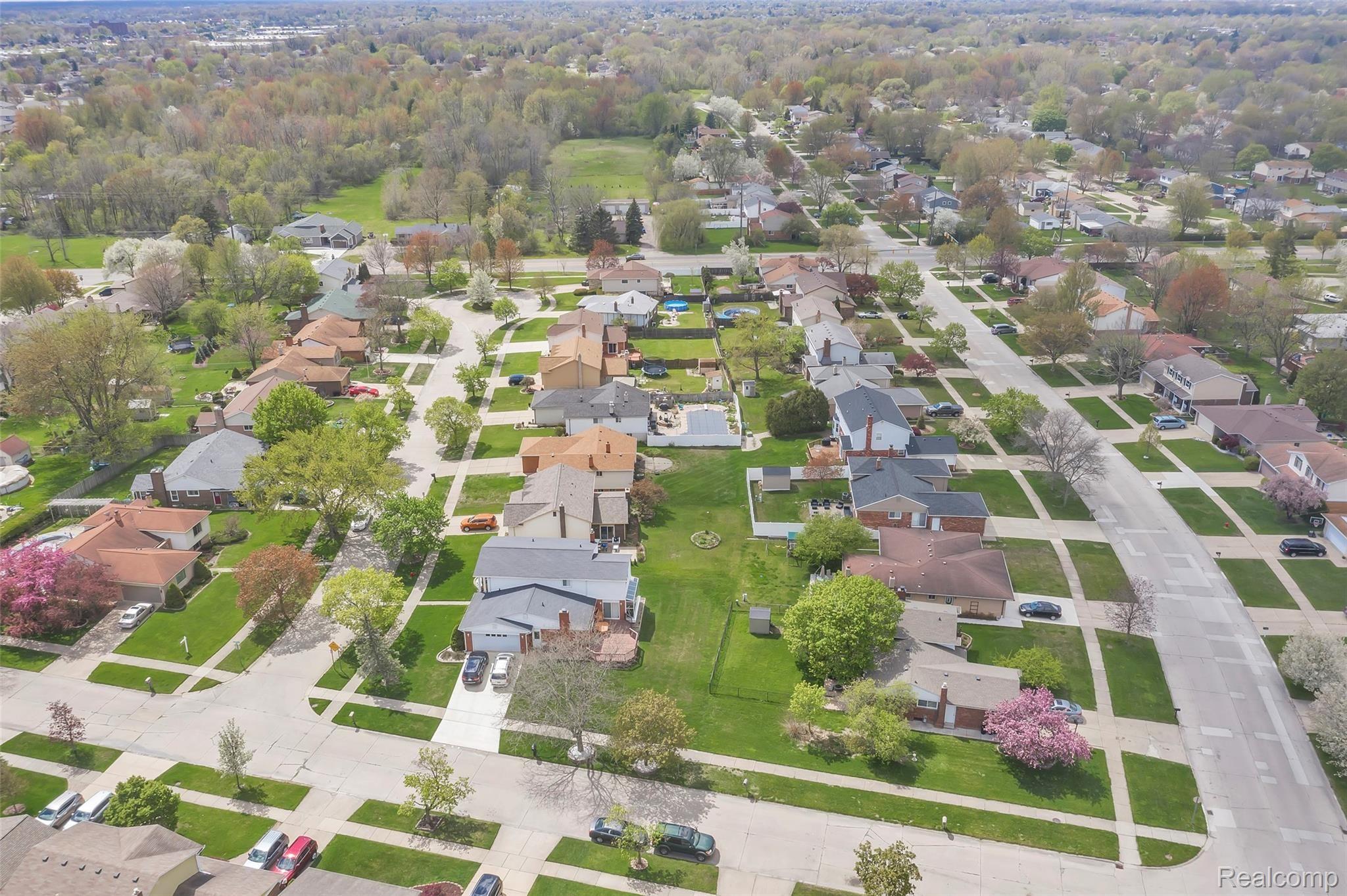 42059 Hanford Road Canton, MI 48187 - Photo 42 of 50 42059-Hanfod-WindowStill-Real-Estate-Photography-42.jpg