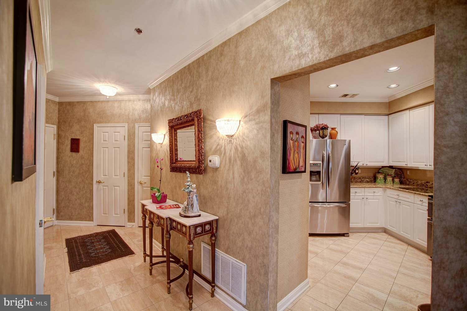 1860 Stratford Park Place, Unit 204 Reston, VA 20190 - Photo 5 of 18 Kitchen