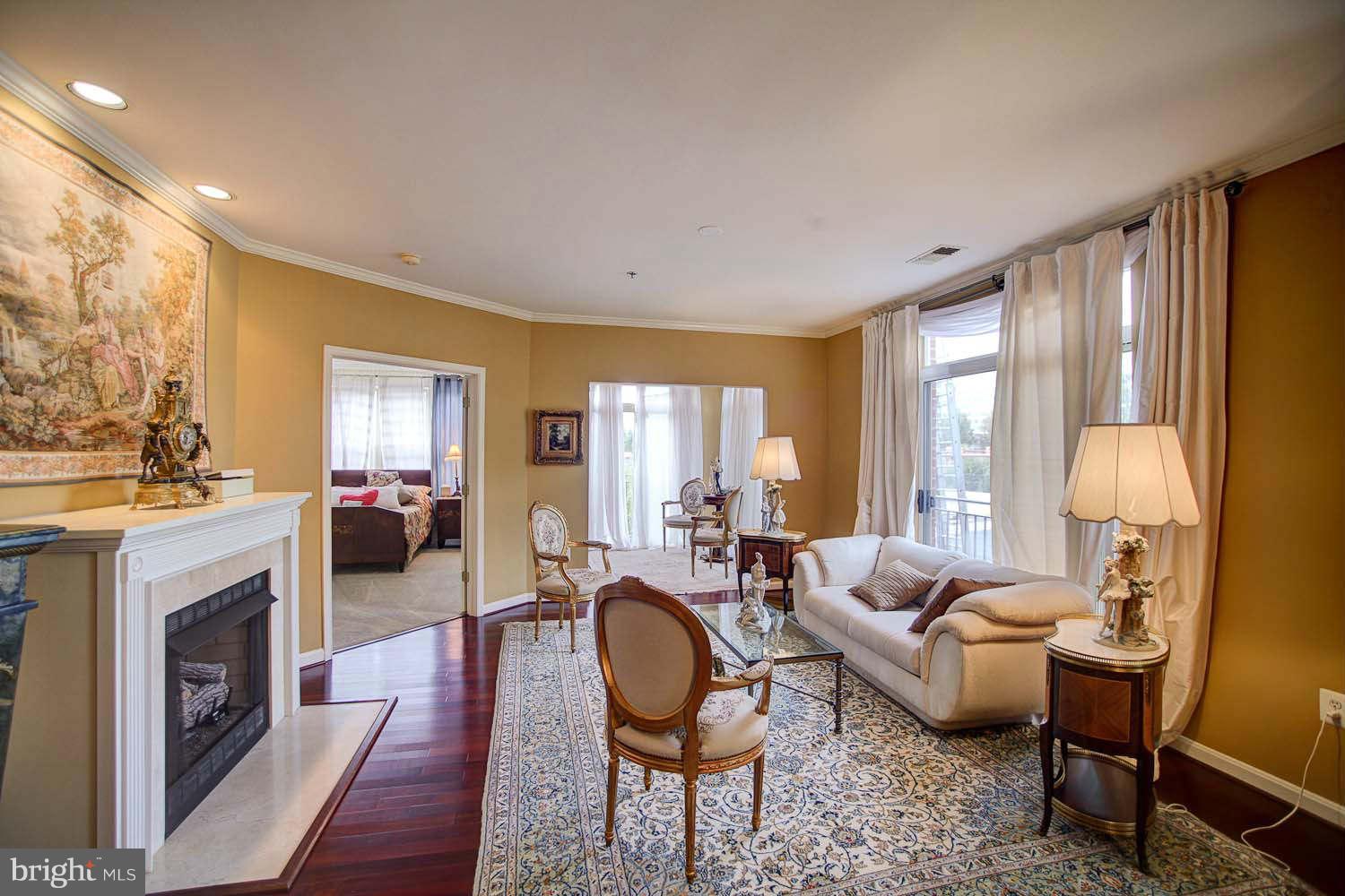 1860 Stratford Park Place, Unit 204 Reston, VA 20190 - Photo 9 of 18 Family Room