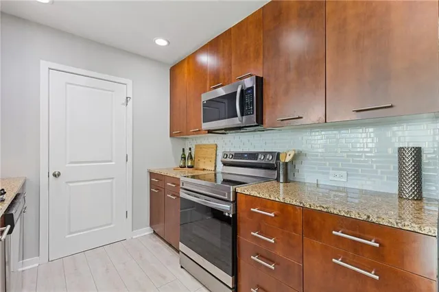 $339,000 | 3300 Windy Ridge Parkway Southeast, Unit 621, Atlanta, GA 30339