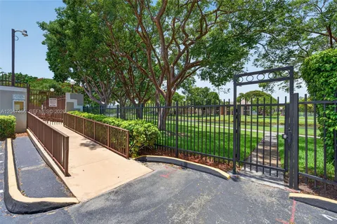 $390,000 | 10505 Southwest 153rd Court, Unit 7, Miami, FL 33196