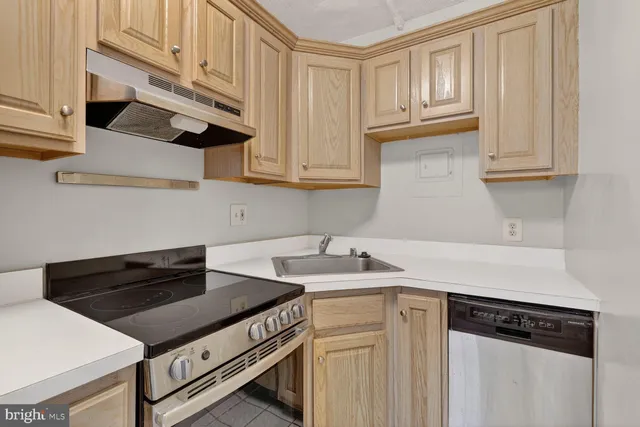 $1,795 | 1820 Swann Street Northwest, Unit 2, Washington, DC 20009